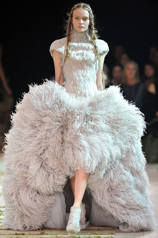 Illustration for article titled Sarah Burton Pulls Off McQueen Without McQueen
